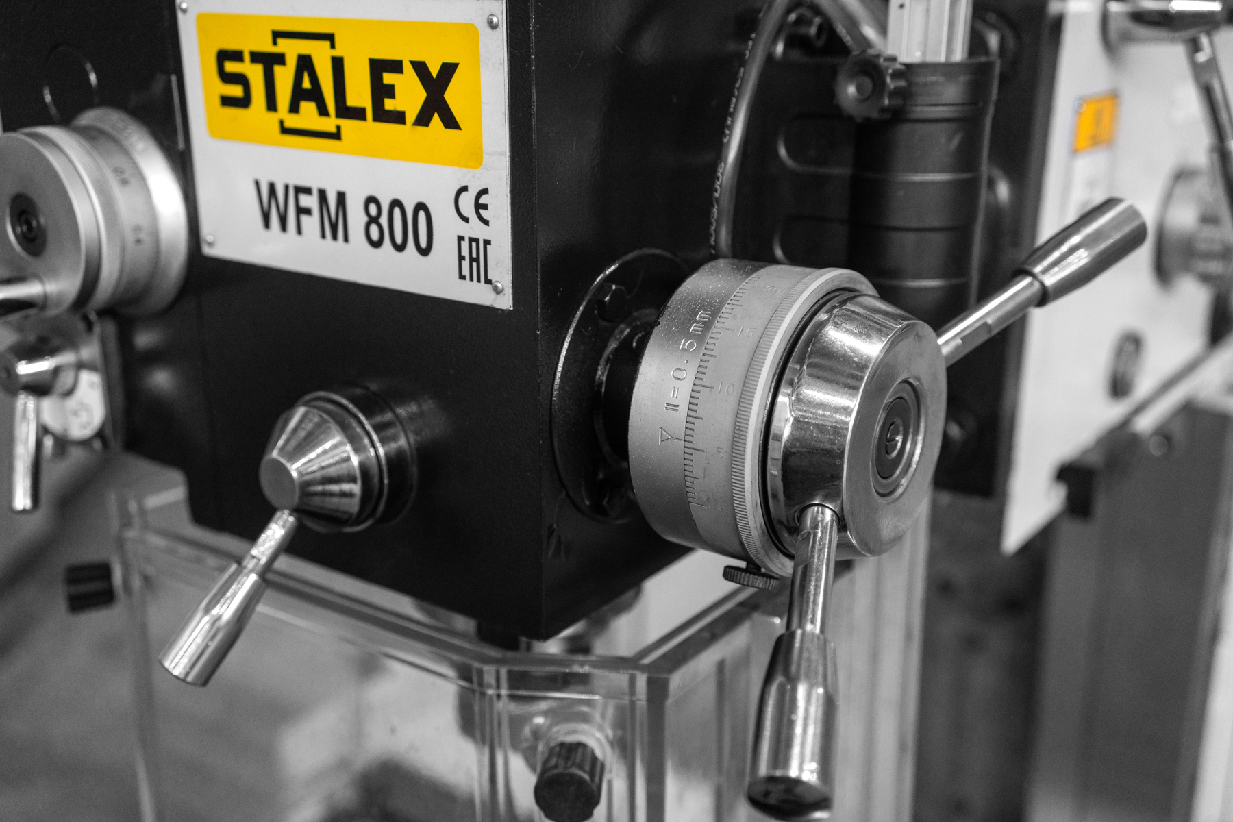 Инструментальный фрезерный станок Stalex WFM 800 - 18
